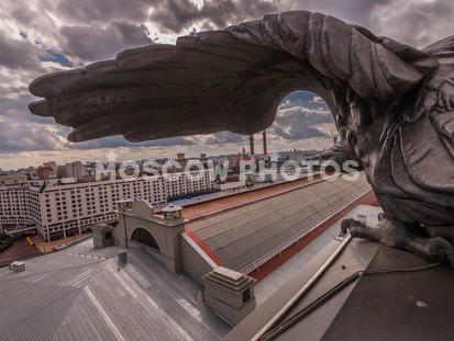 Вид на вокзал с часовой башни Киевского вокзала - фото №221