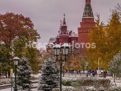 Александровский сад снег осенью - фото №393