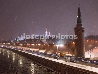 Кремль вечером в метель - фото №311