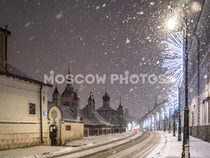 Улица Варварка в снегу - фото №593