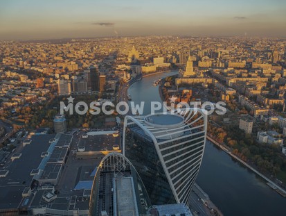 Вид на Москву с одной из башен Сити - фото №125
